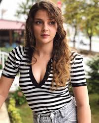 Ecem Çalhan